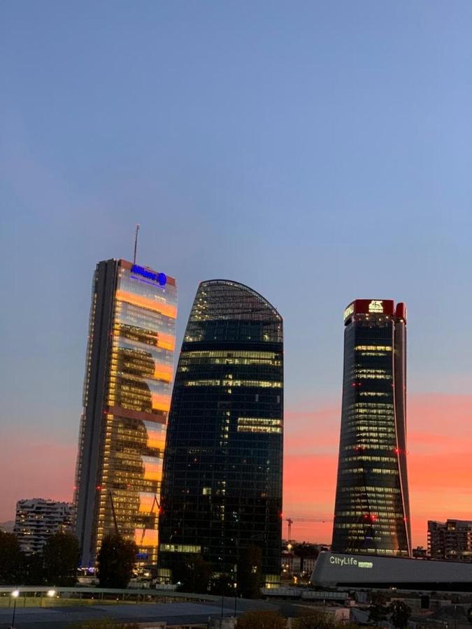 On The Top Floor Watching Citylife And Mico Милано Екстериор снимка